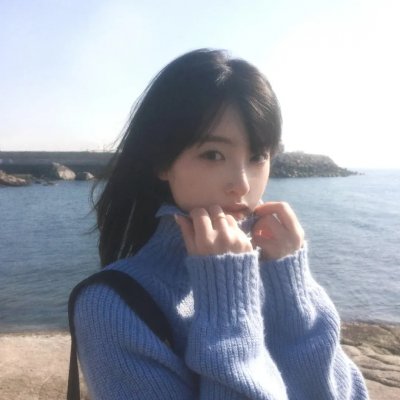 变身少女露比海报